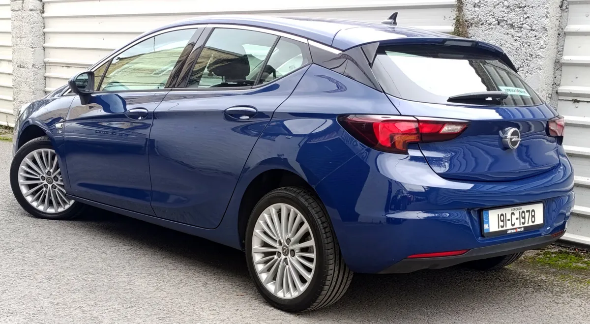 Opel Astra Hatchback, Diesel, 2019, Blue