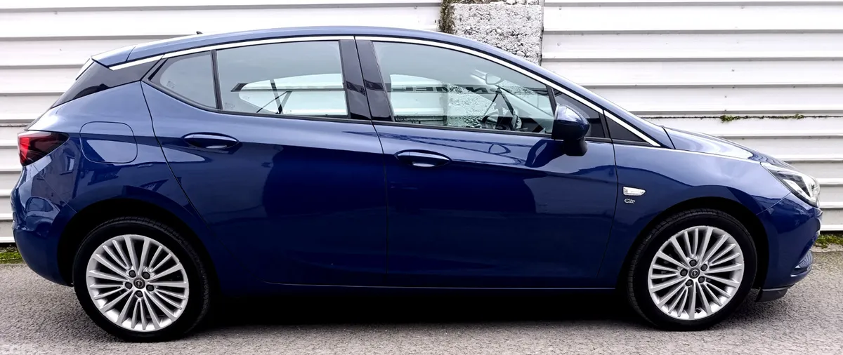 Opel Astra Hatchback, Diesel, 2019, Blue