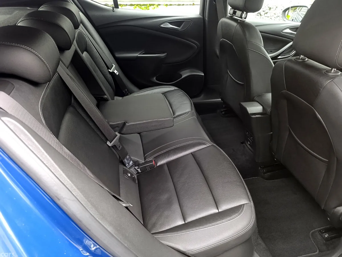 Opel Astra Hatchback, Diesel, 2019, Blue