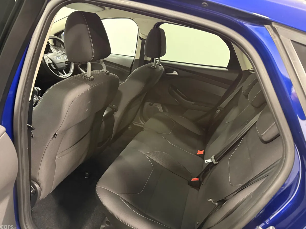Ford Focus Hatchback, Diesel, 2017, Blue