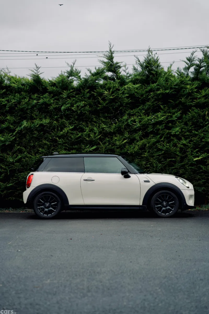 Mini Cooper Hatchback, Diesel, 2019, White