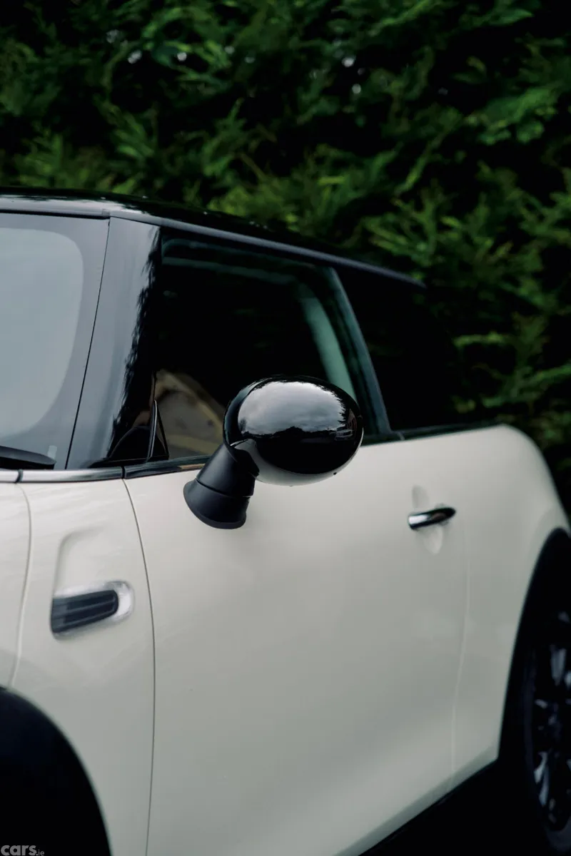 Mini Cooper Hatchback, Diesel, 2019, White