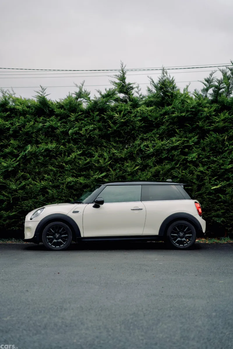 Mini Cooper Hatchback, Diesel, 2019, White