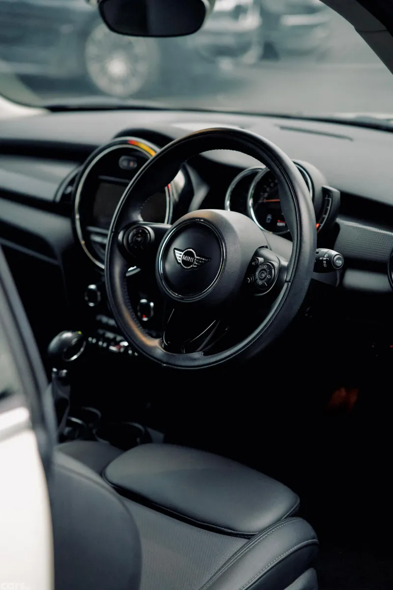 Mini Cooper Hatchback, Diesel, 2019, White