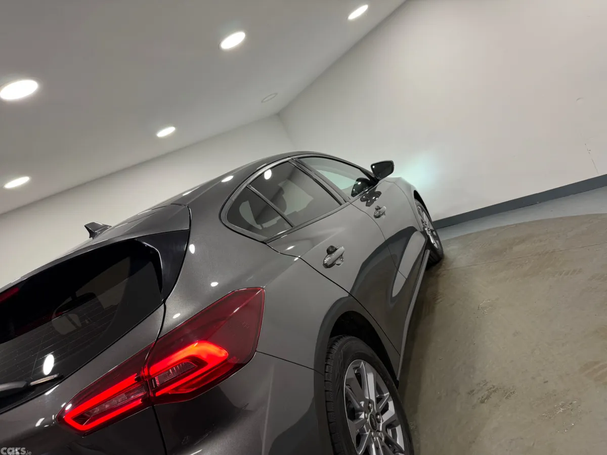 Ford Focus Hatchback, Diesel, 2022, Grey