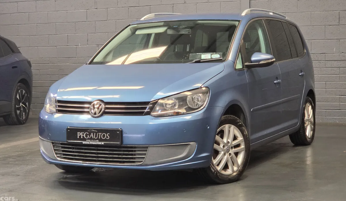 Volkswagen Touran MPV, Diesel, 2012, Blue