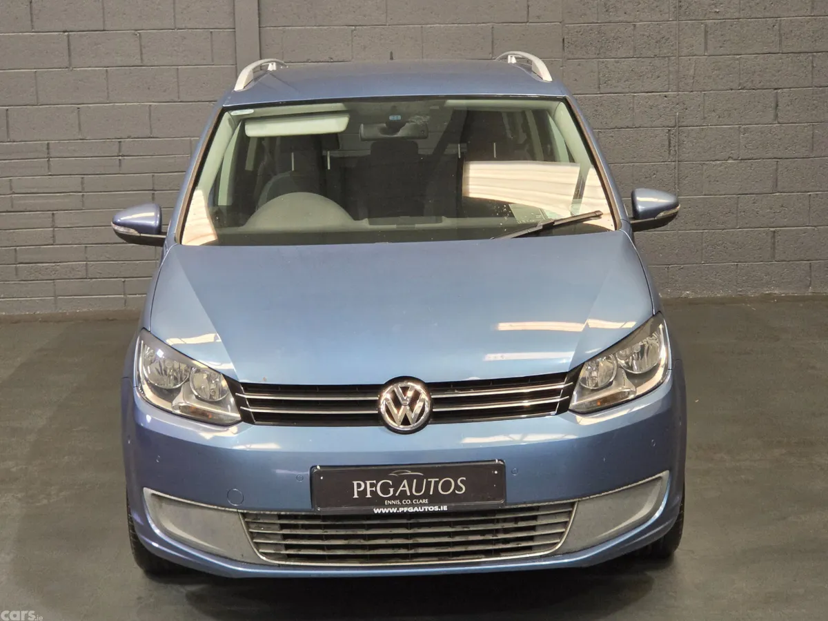 Volkswagen Touran MPV, Diesel, 2012, Blue