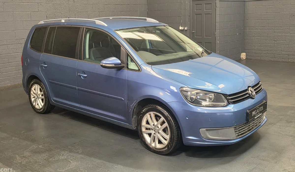 Volkswagen Touran MPV, Diesel, 2012, Blue