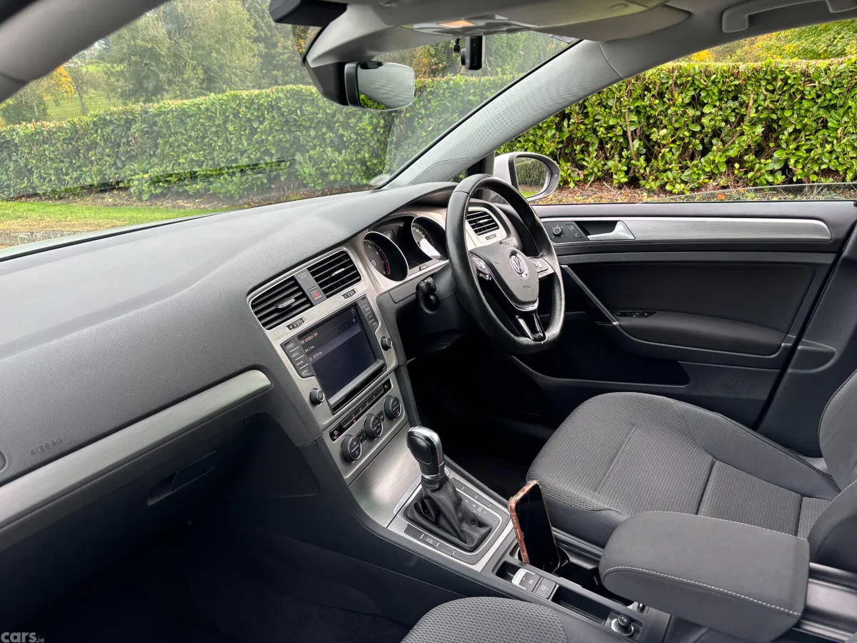 Volkswagen Golf Hatchback, Petrol, 2015, White