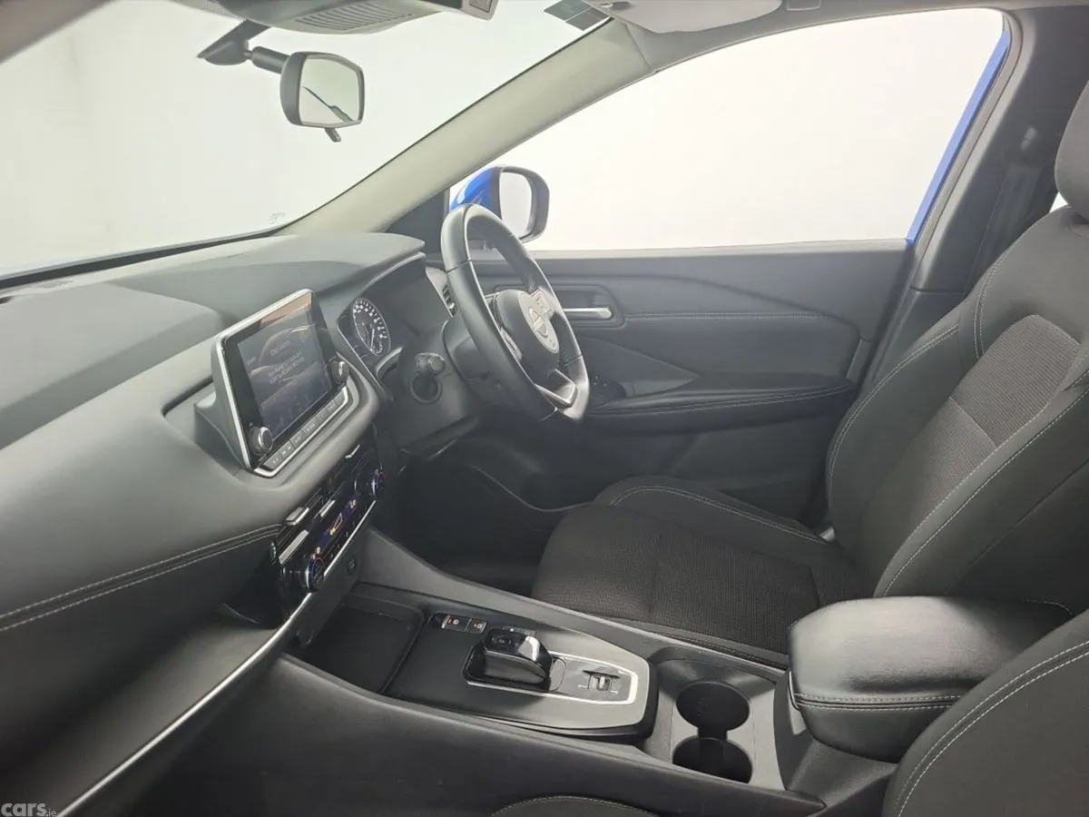 Nissan Qashqai MPV, Petrol, 2024, Blue
