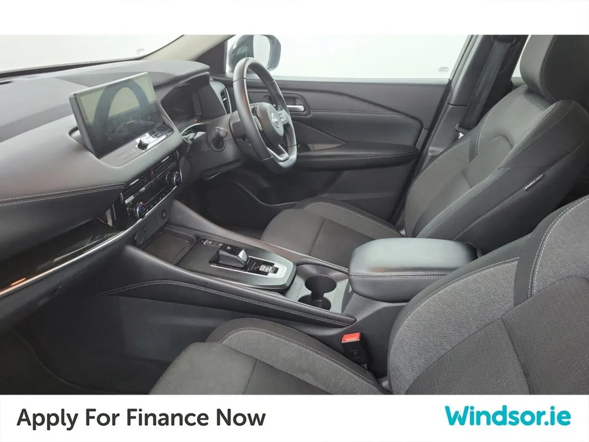 Nissan Qashqai MPV, Petrol, 2023, Orange