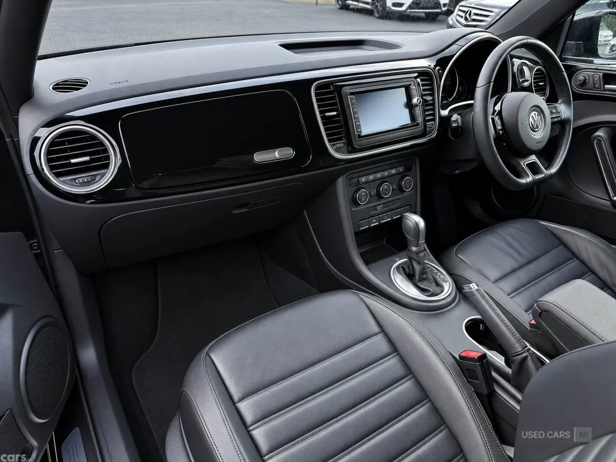 Volkswagen Beetle , Petrol, 2015, Black