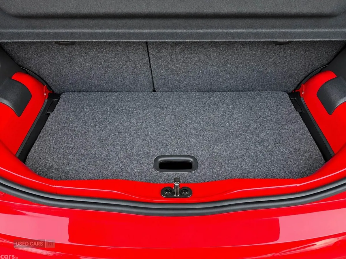 Volkswagen up! , Petrol, 2015, Red