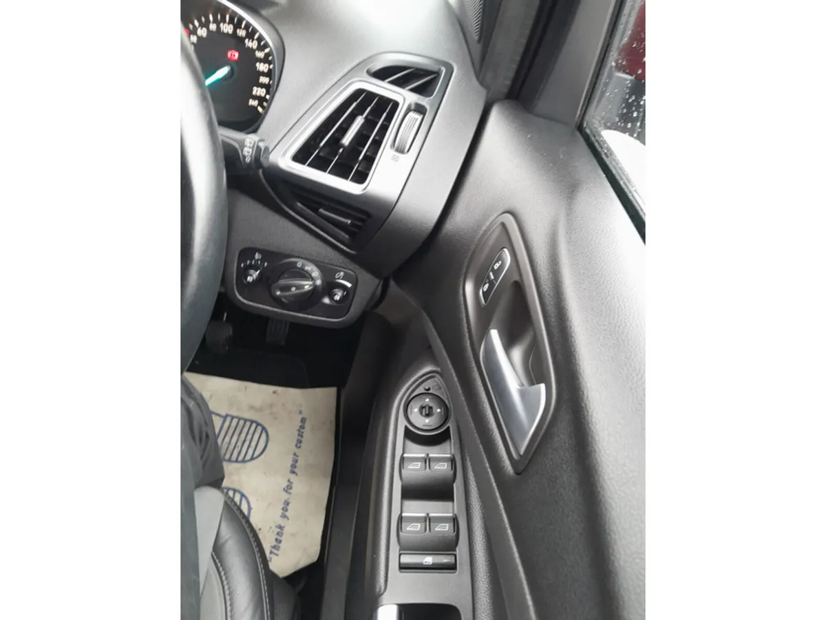 Ford Kuga Hatchback, Diesel, 2017, Red