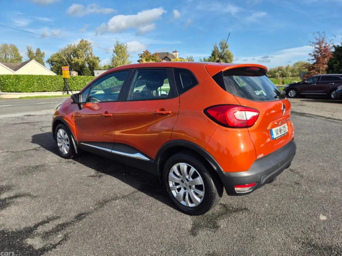 Renault Captur Hatchback, Diesel, 2014, Orange