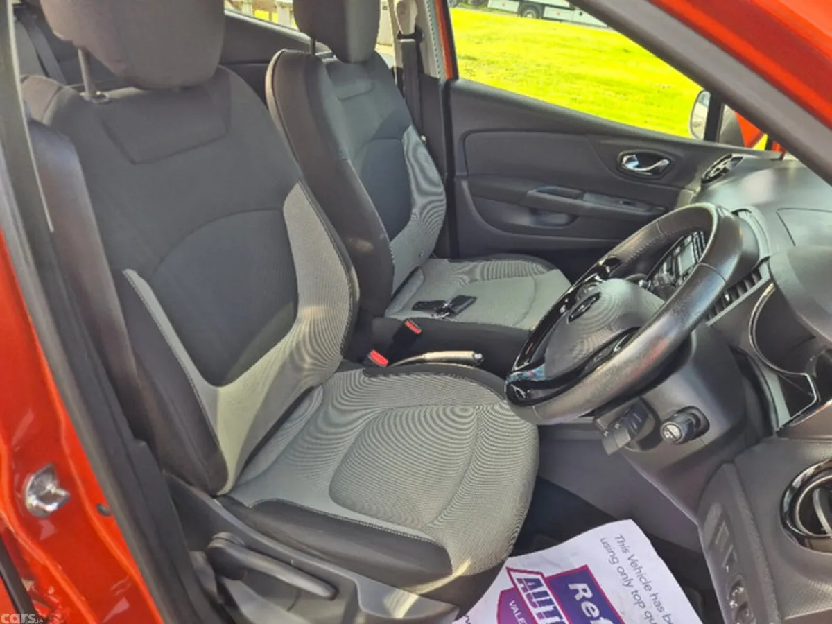 Renault Captur Hatchback, Diesel, 2014, Orange