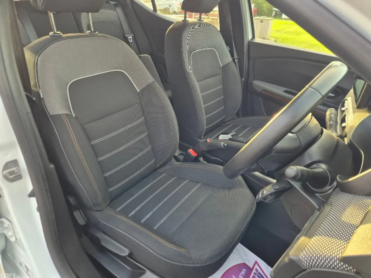 Dacia Sandero Hatchback, Petrol, 2023, White