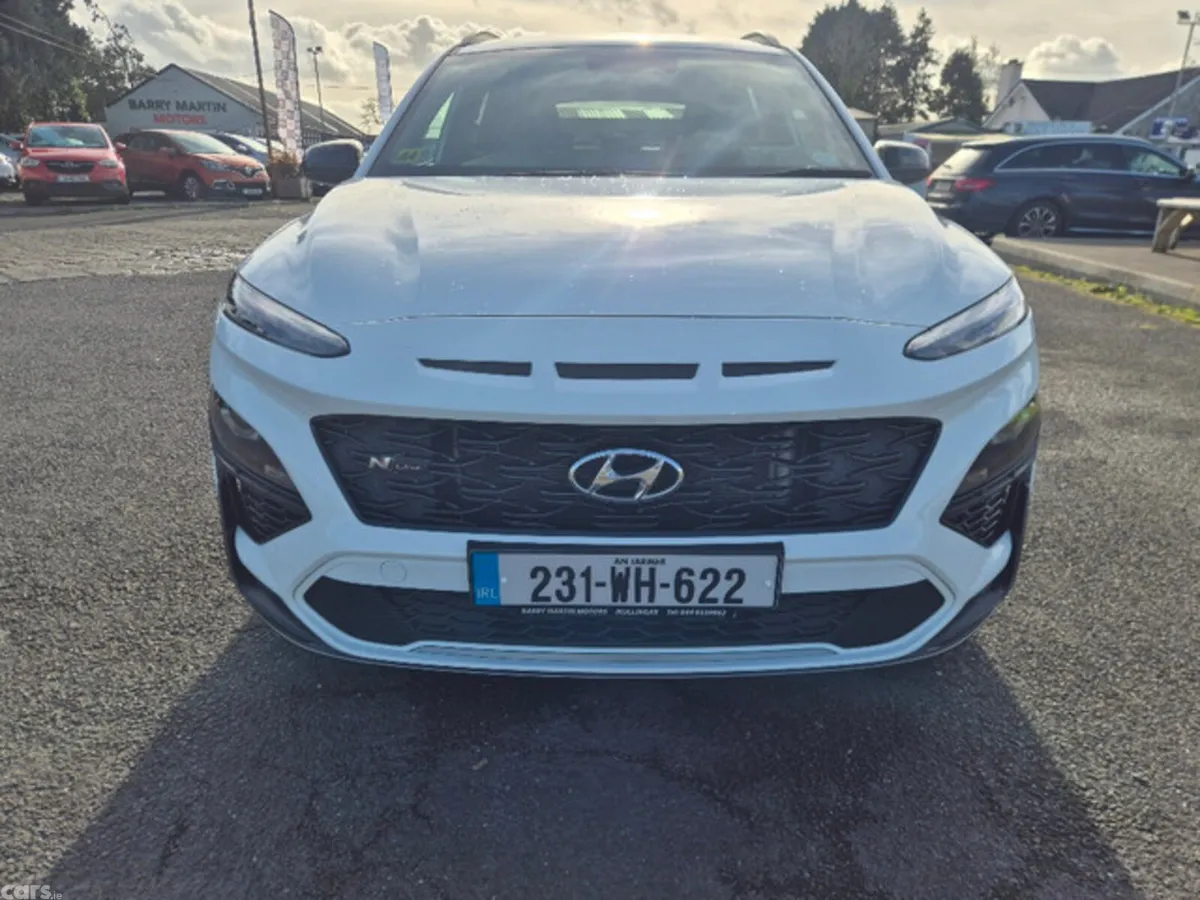 Hyundai KONA MPV, Petrol, 2023, White