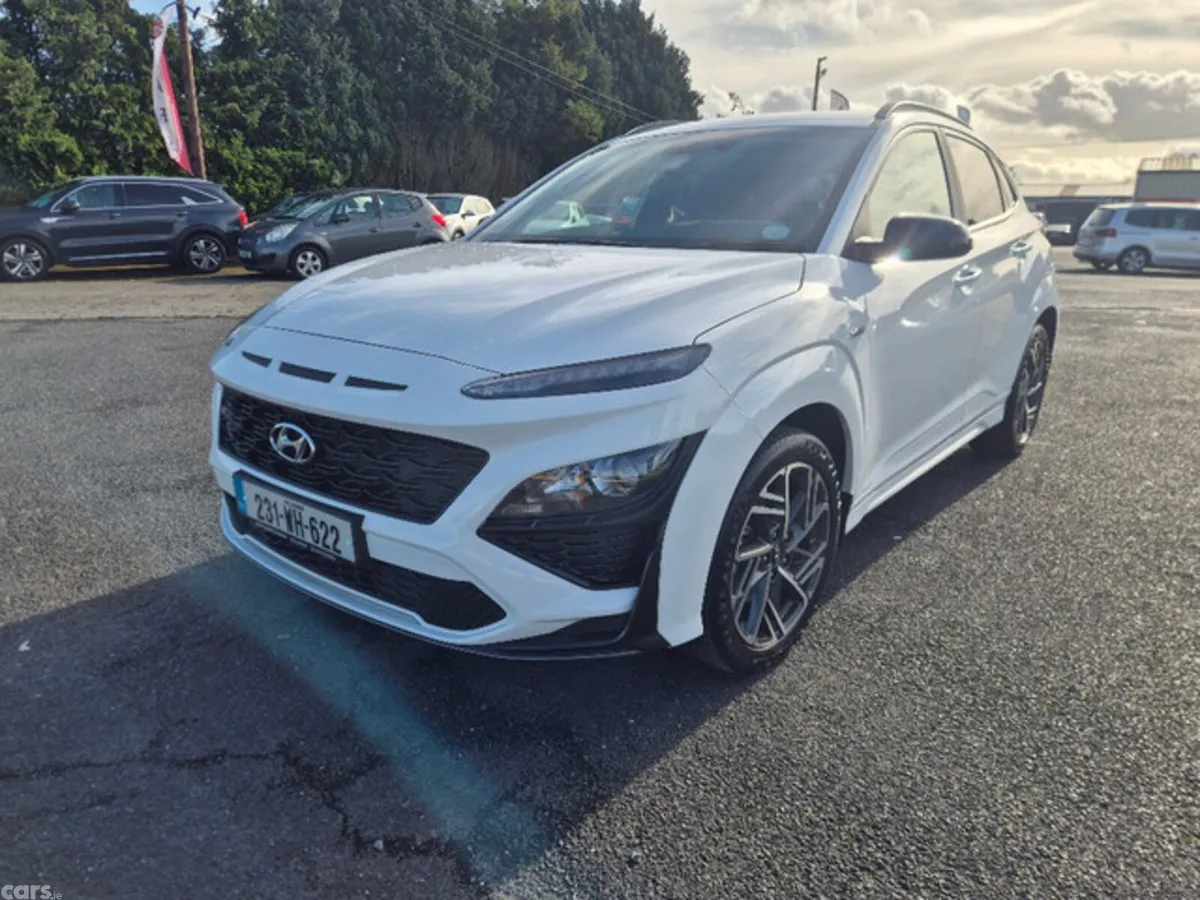 Hyundai KONA MPV, Petrol, 2023, White