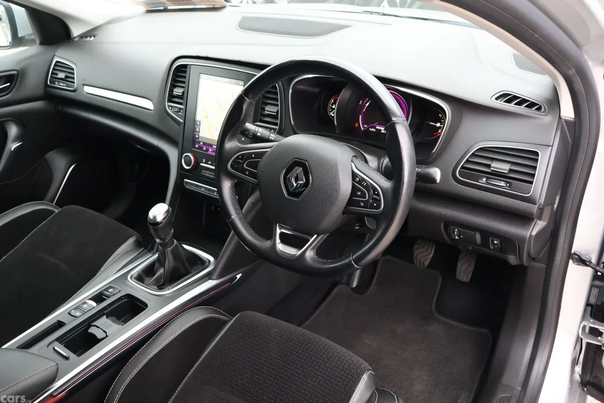 Renault Megane Saloon, Diesel, 2017, Silver