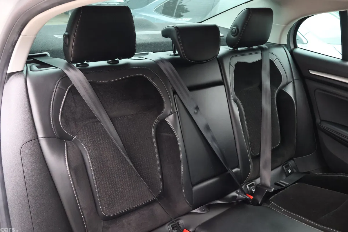 Renault Megane Saloon, Diesel, 2017, Silver