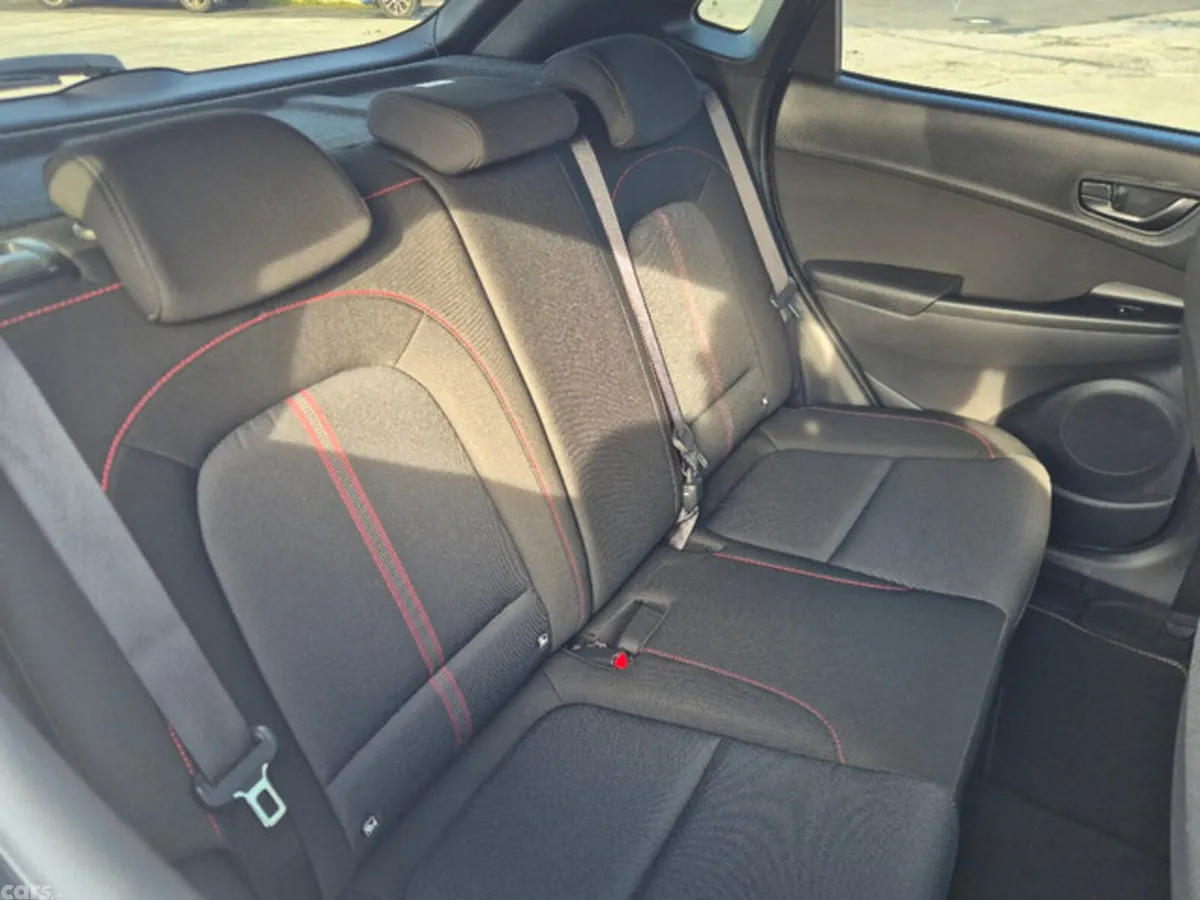Hyundai KONA MPV, Petrol, 2023, White