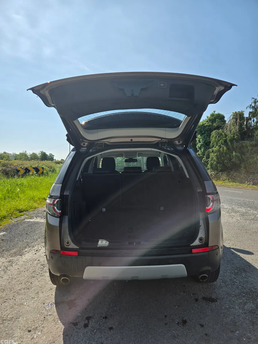 Land Rover Discovery SUV, Diesel, 2015, Gold
