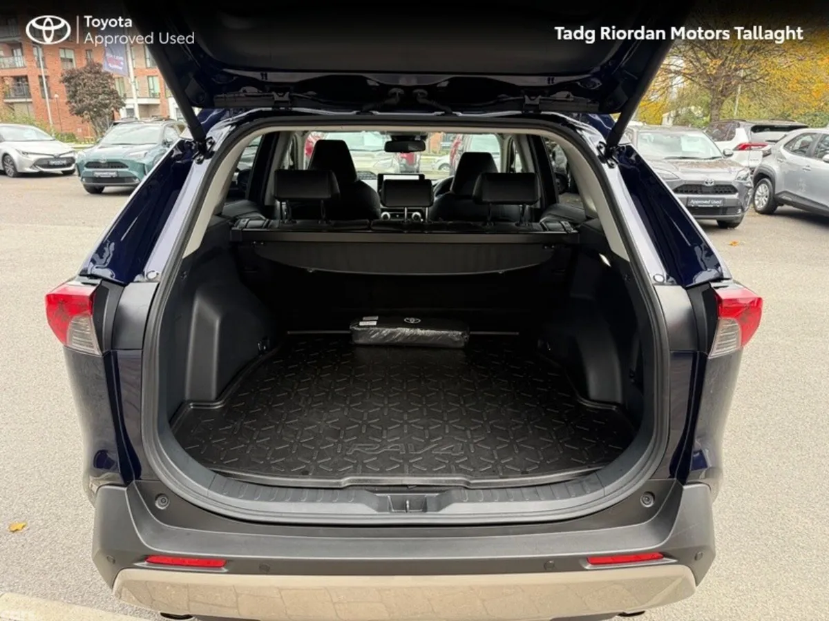 Toyota RAV4 SUV, Petrol Hybrid, 2024, Blue