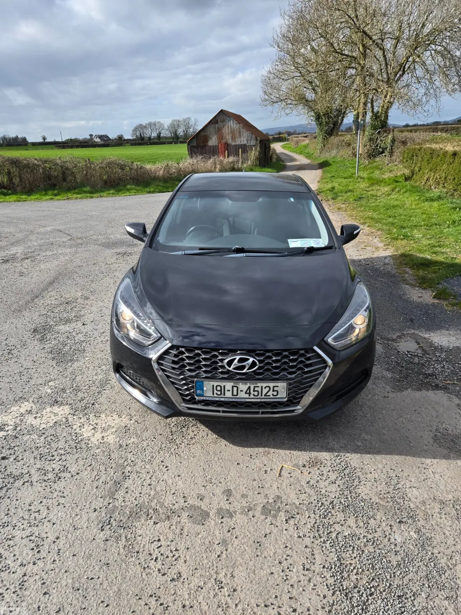 Hyundai i40 Saloon, Diesel, 2019, Black