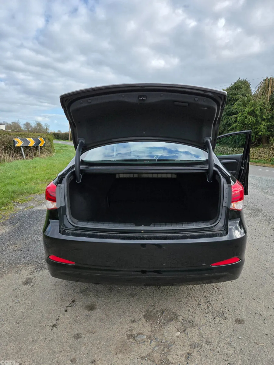Hyundai i40 Saloon, Diesel, 2019, Black