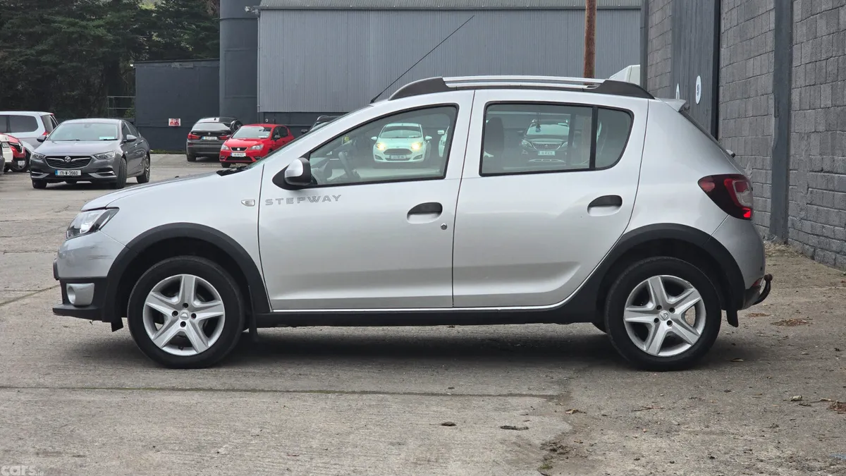 Dacia Sandero Stepway Hatchback, Diesel, 2016, Silver
