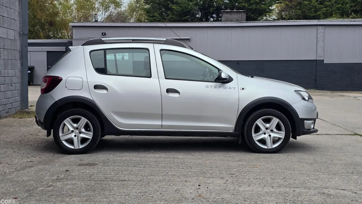 Dacia Sandero Stepway Hatchback, Diesel, 2016, Silver