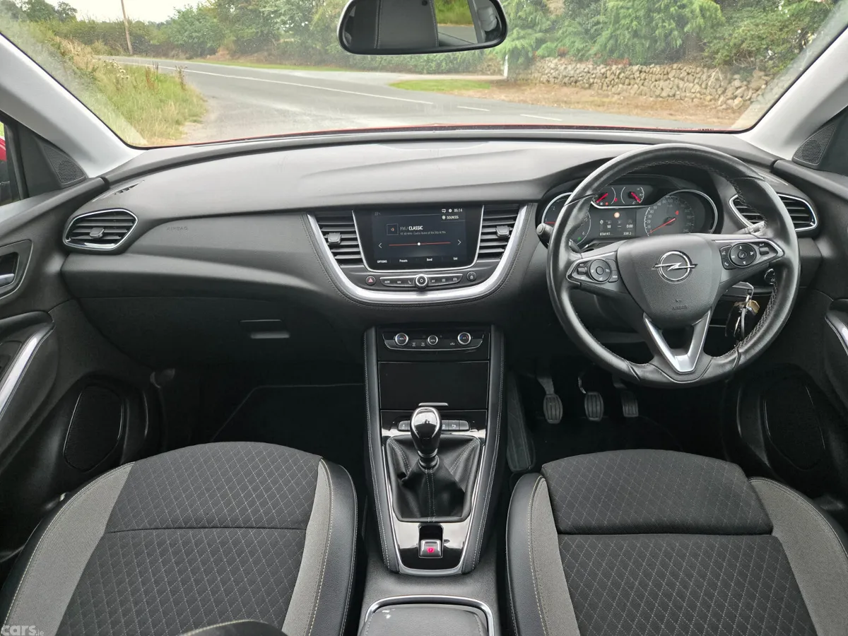 Opel Grandland X SUV, Diesel, 2019, Red