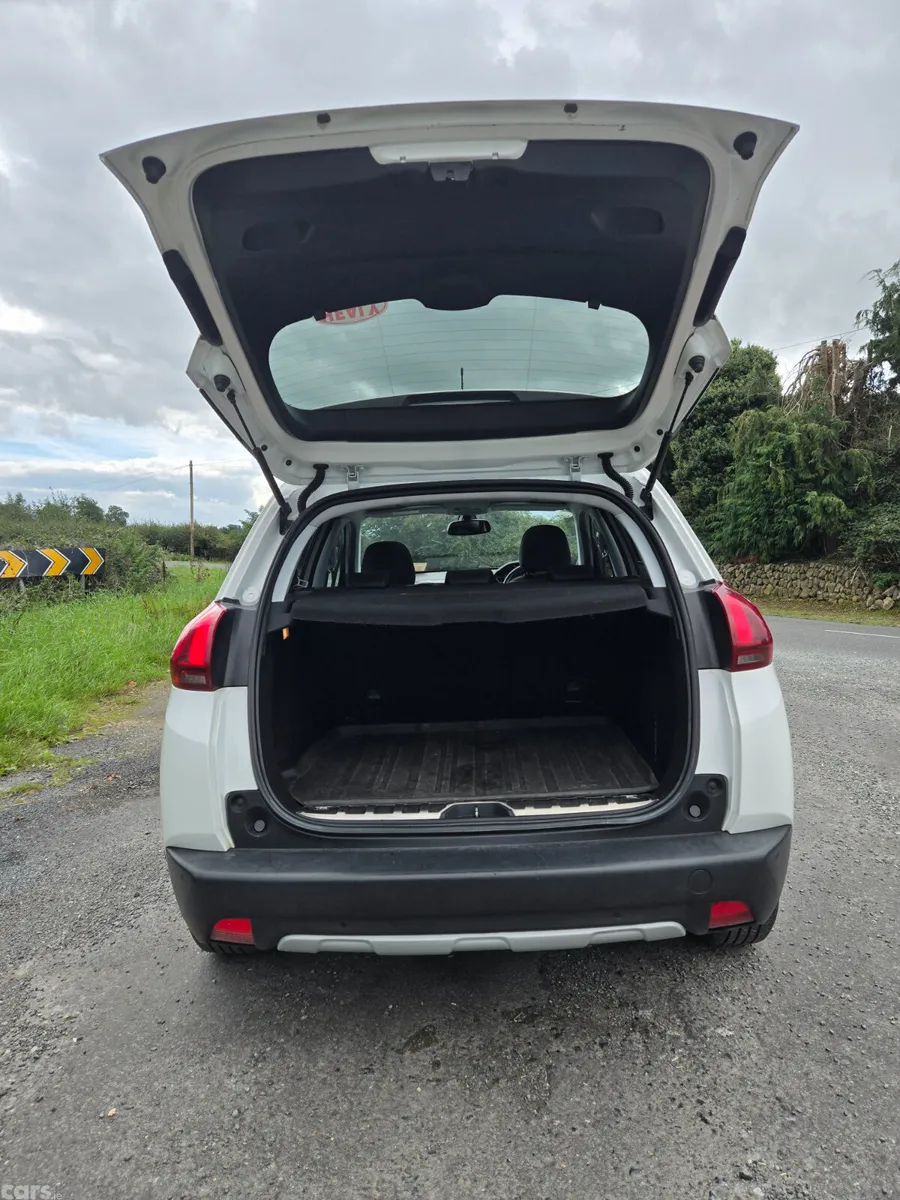 Peugeot 2008 Estate, Petrol, 2019, White