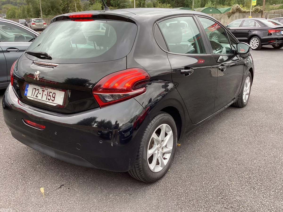 Peugeot 208 Hatchback, Diesel, 2017, Black