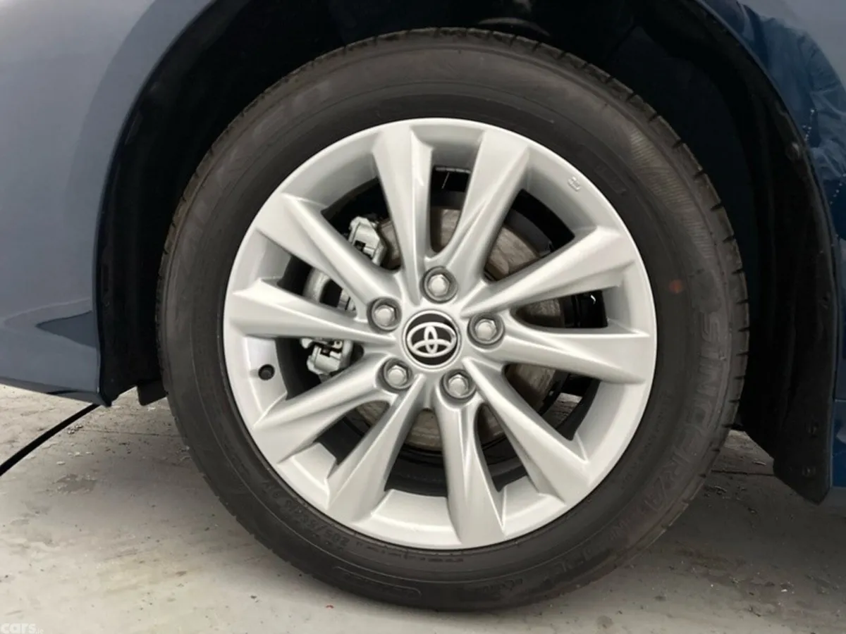 Toyota Corolla Saloon, Petrol Hybrid, 2027, 