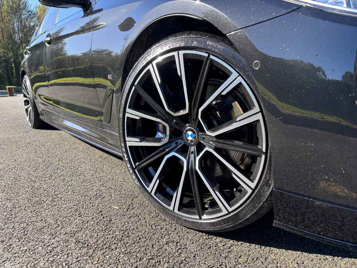 BMW 5-Series Hatchback, Petrol Hybrid, 2017, Black