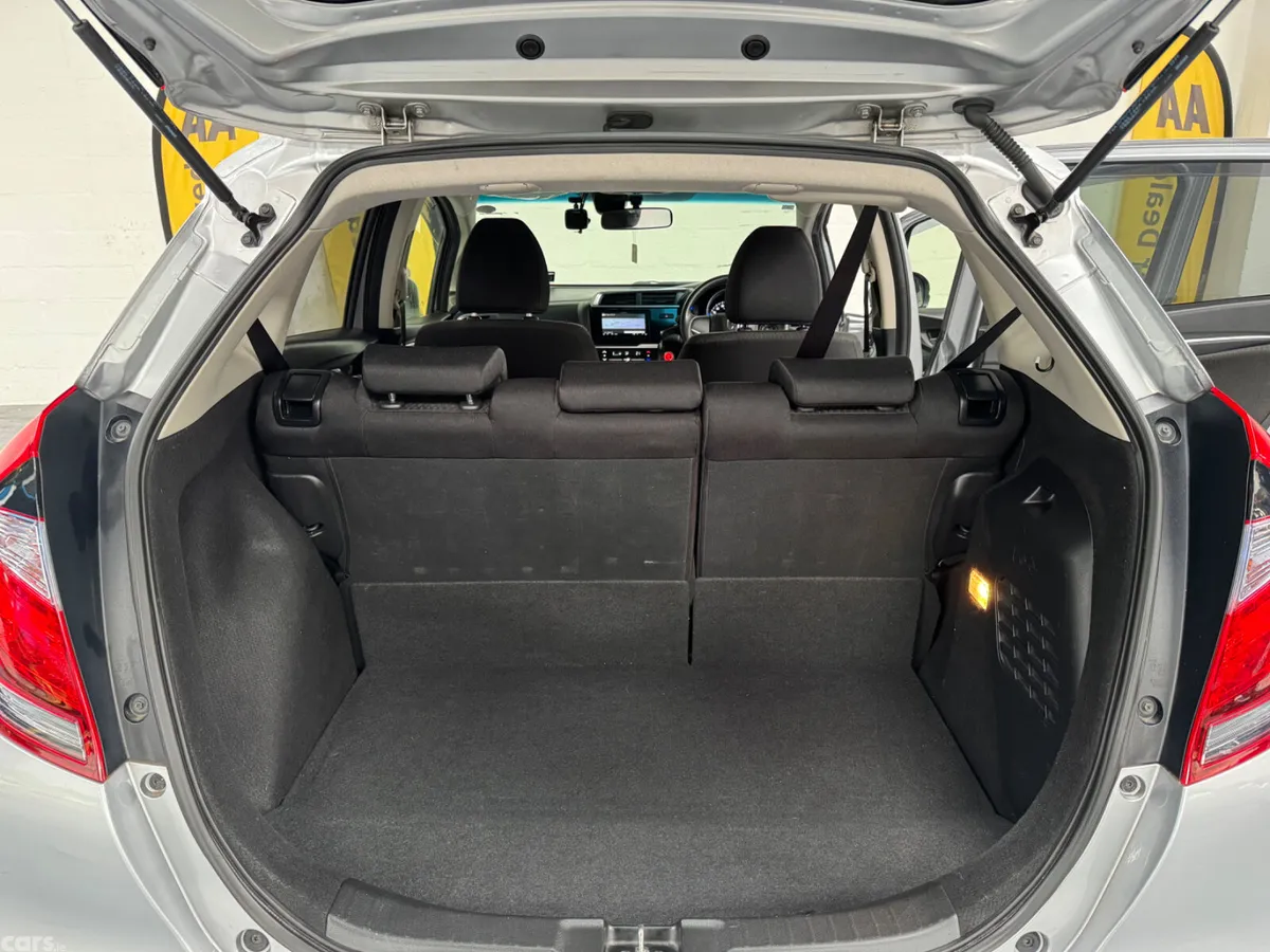 Honda Fit Hatchback, Petrol Hybrid, 2019, Silver