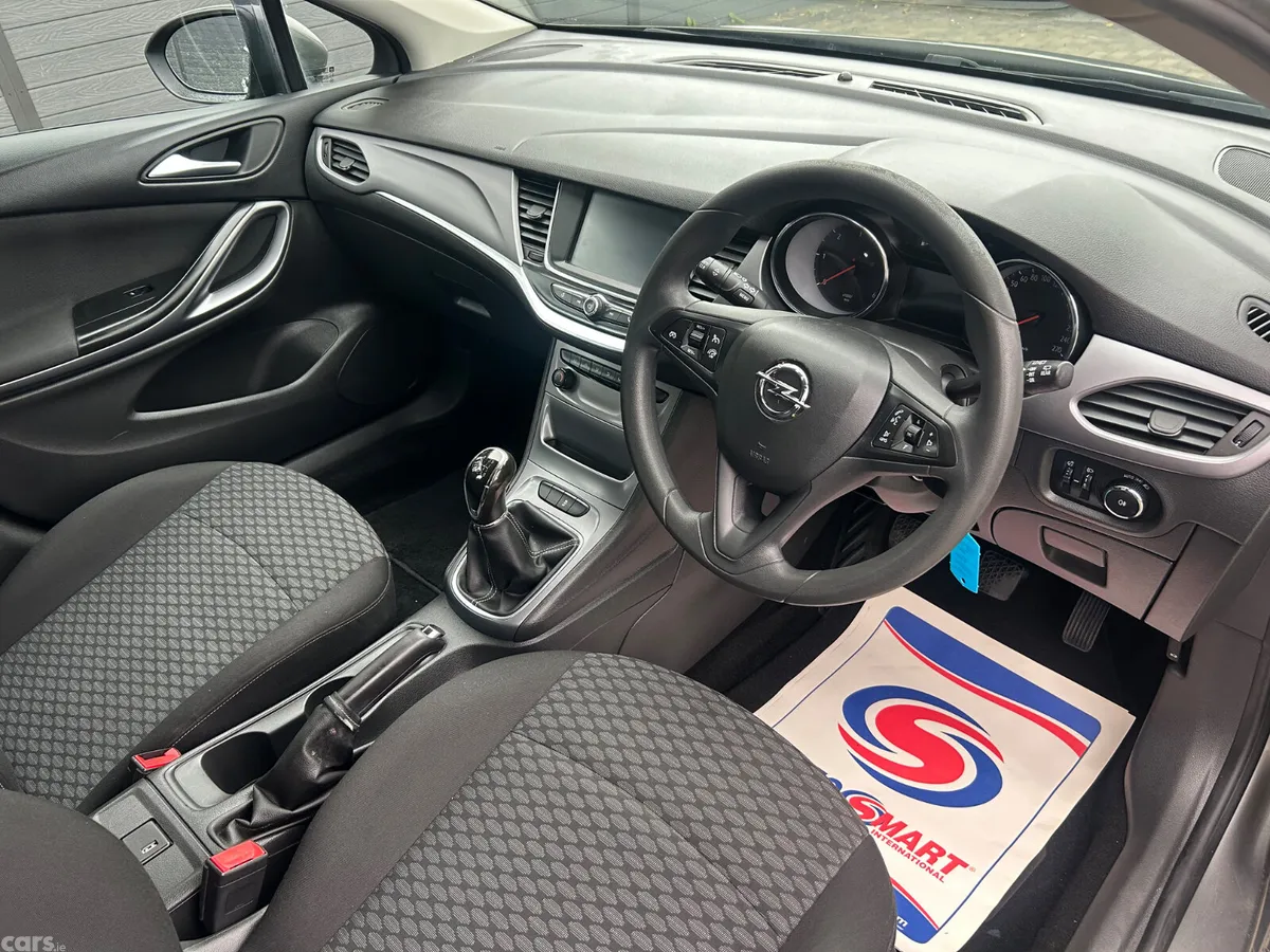 Opel Astra Hatchback, Diesel, 2017, Grey