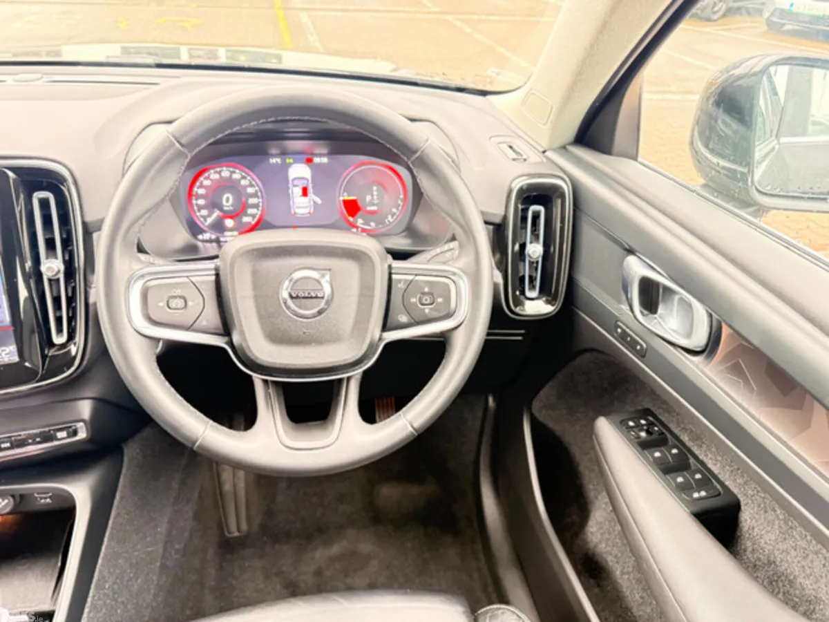 Volvo XC40 Estate, Petrol Plug-in Hybrid, 2023, Black