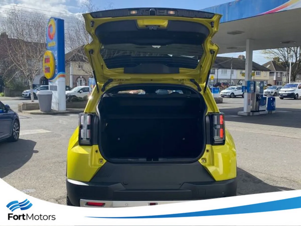 Fiat Grande Panda Hatchback, Electric, 2027, Yellow