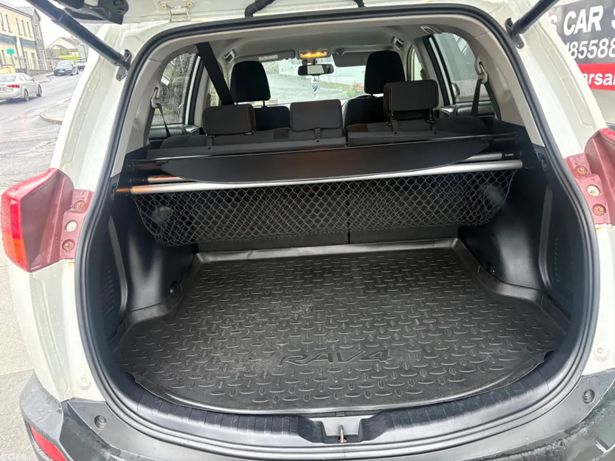 Toyota RAV4 SUV, Diesel, 2014, White