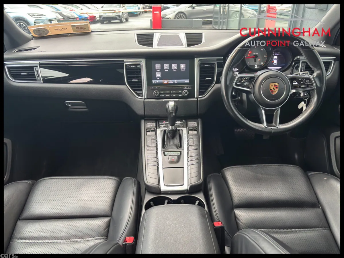 Porsche Macan SUV, Diesel, 2017, Silver