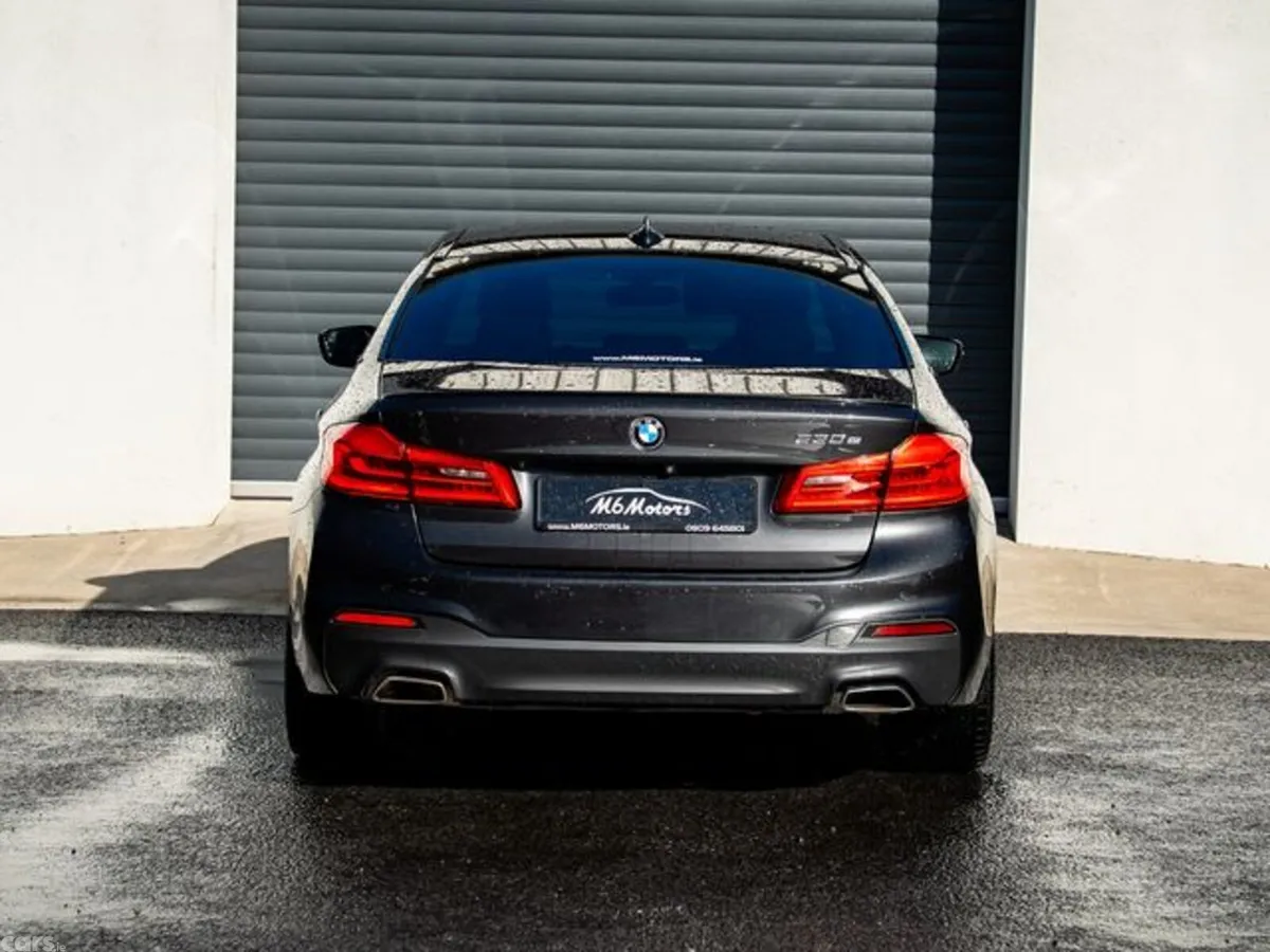 BMW 5-Series Saloon, Petrol Plug-in Hybrid, 2018, Grey
