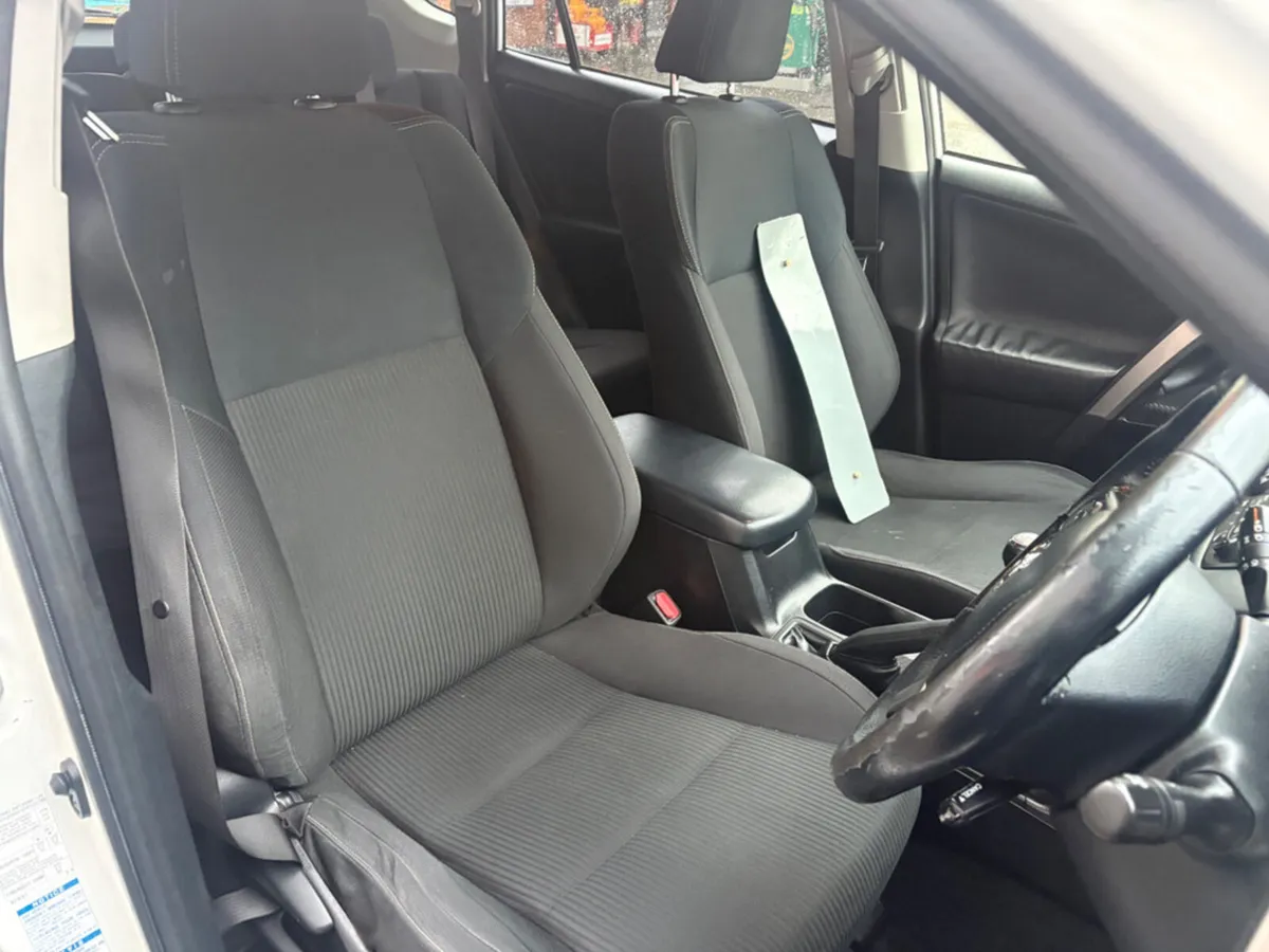 Toyota RAV4 SUV, Diesel, 2014, White