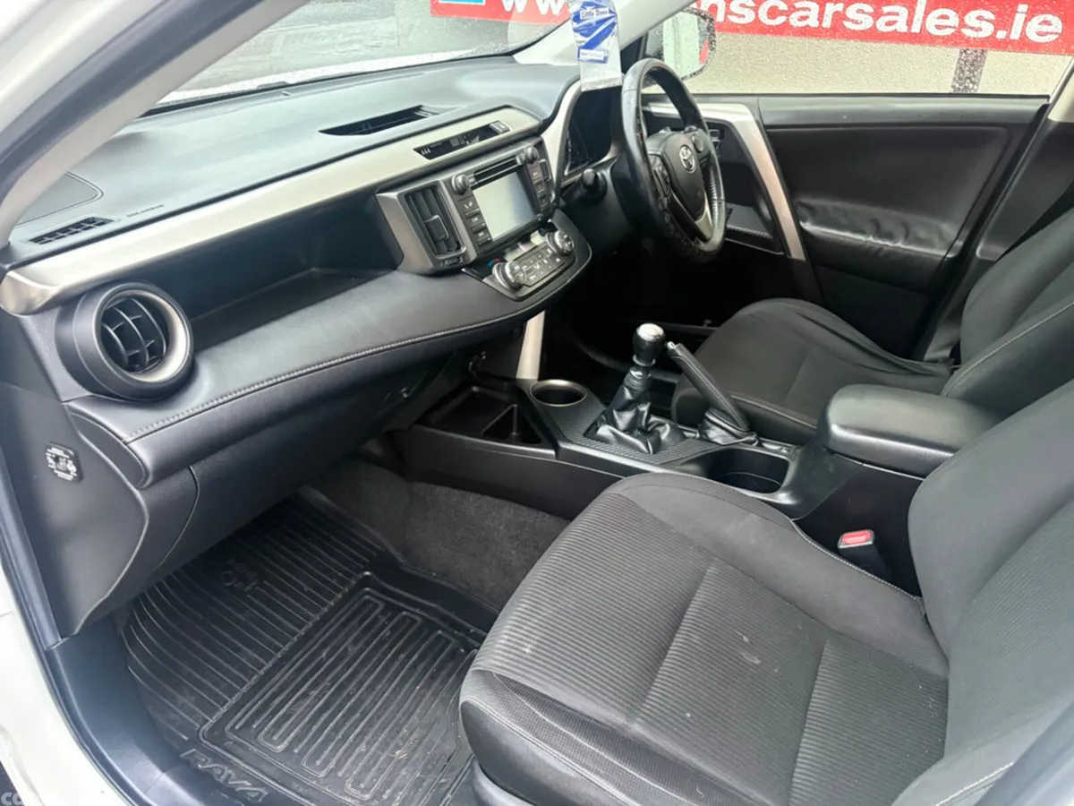 Toyota RAV4 SUV, Diesel, 2014, White