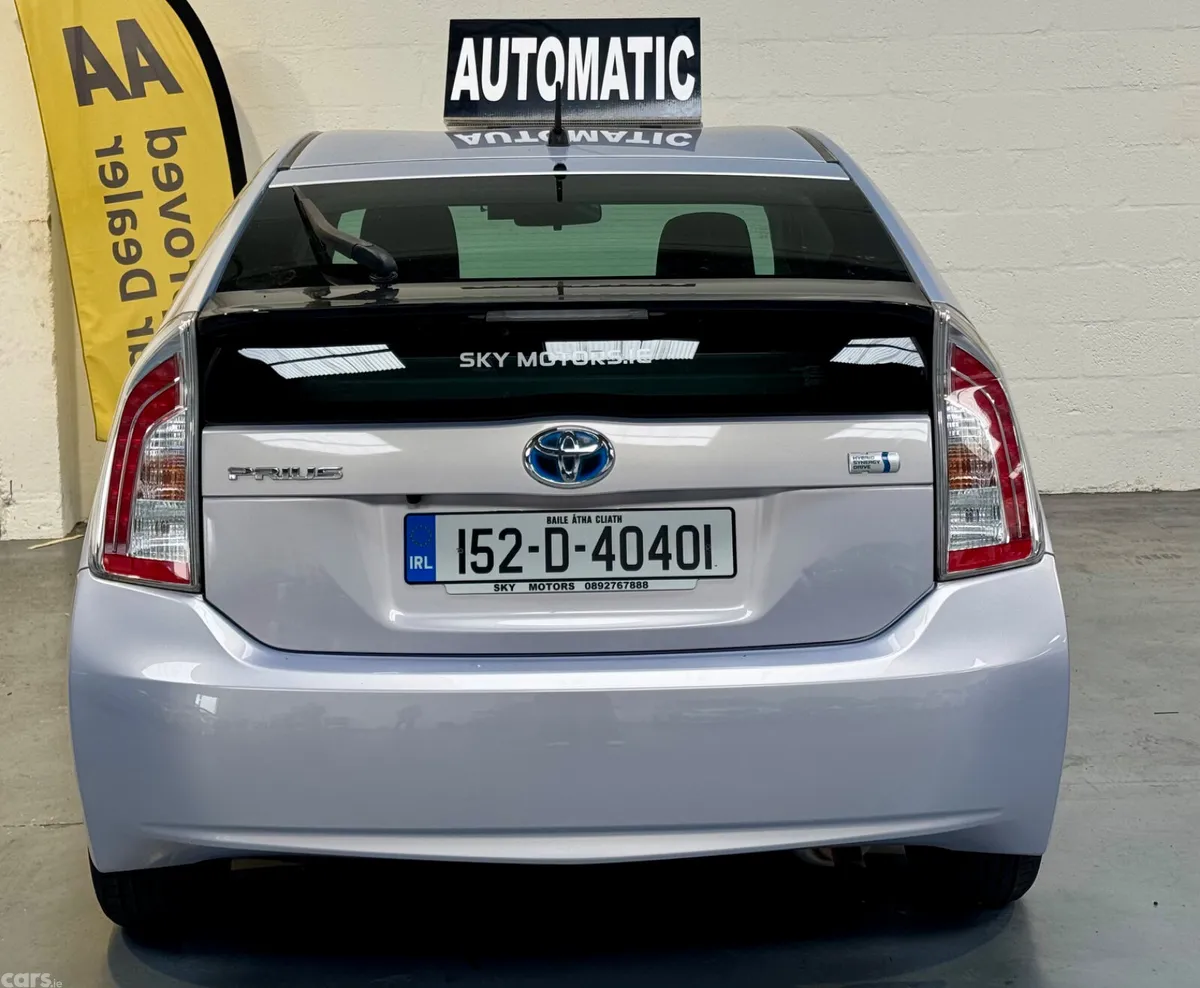 Toyota Prius Hatchback, Petrol Hybrid, 2015, Blue