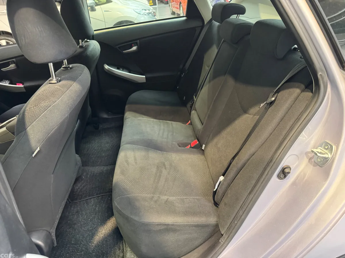 Toyota Prius Hatchback, Petrol Hybrid, 2015, Blue