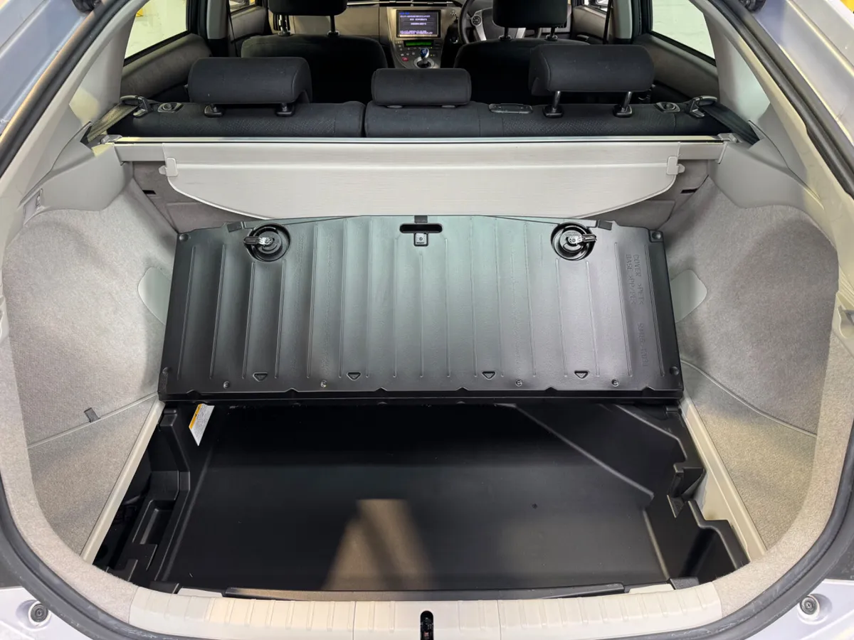 Toyota Prius Hatchback, Petrol Hybrid, 2015, Blue