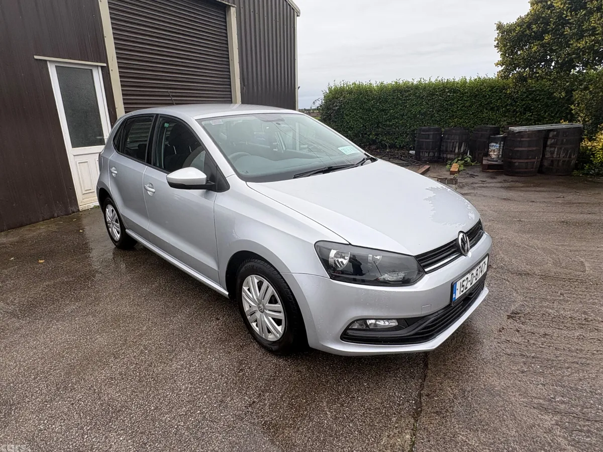 Volkswagen Polo Hatchback, Petrol, 2015, Silver